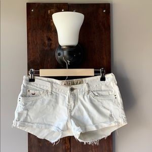 White denim Hollister shorts